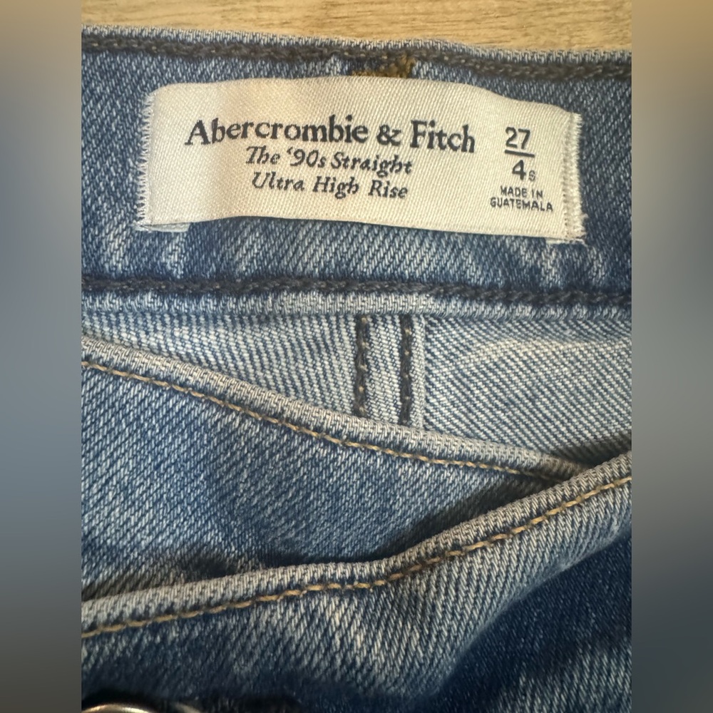 Abercrombie & Fitch Women's 90’s Straight Leg Blue Jeans - Picture 2 of 9